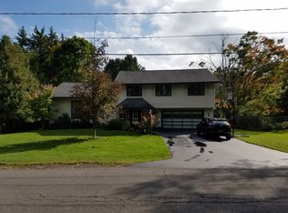 5074 Webster Mile Dr, Syracuse, NY 13215