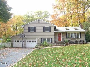 3 Kingsbury Rd, Norwalk, CT 06851