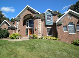 310 Abbotsford Rd, Cedar Rapids, IA 52403