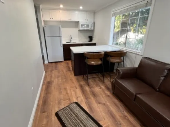 211 W 67th Way #1, Long Beach, CA 90805