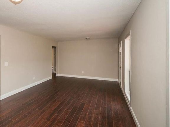 3rd image of 117 Loizos Dr NW