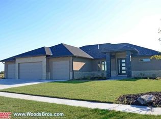 508 Half Moon Bay, Lincoln, NE 68527