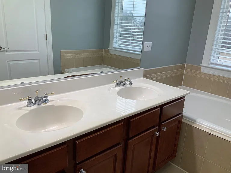 3301 Castle Ridge Cir #36 — Photo 34
