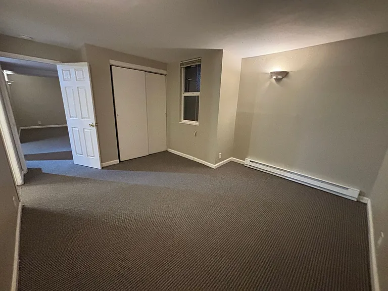 Roycroft Apartments — Photo 11