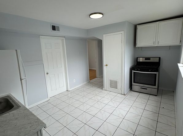 1701 Carrie St #2