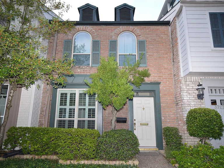 3729 Wakeforest St — Photo 1