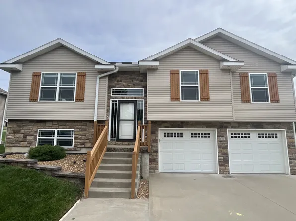 455 Ash Ct, Warrensburg, MO 64093