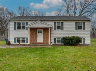 6779 Walmore Rd, Niagara Falls, NY 14304