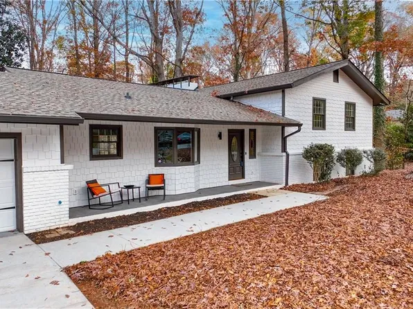 1606 E Nancy Creek Dr, Brookhaven, GA 30319
