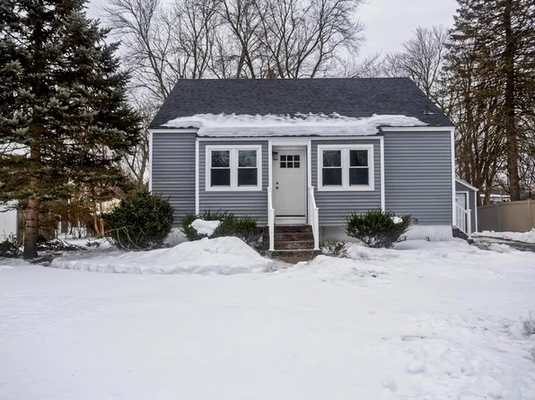 61 Saint Jacques Ave, Chicopee, MA 01020