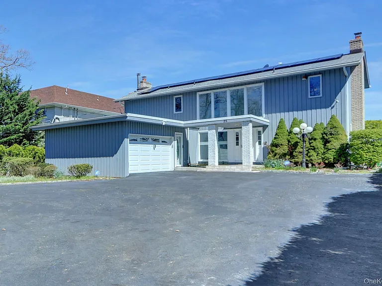 25 Wildwood Rd — Photo 1