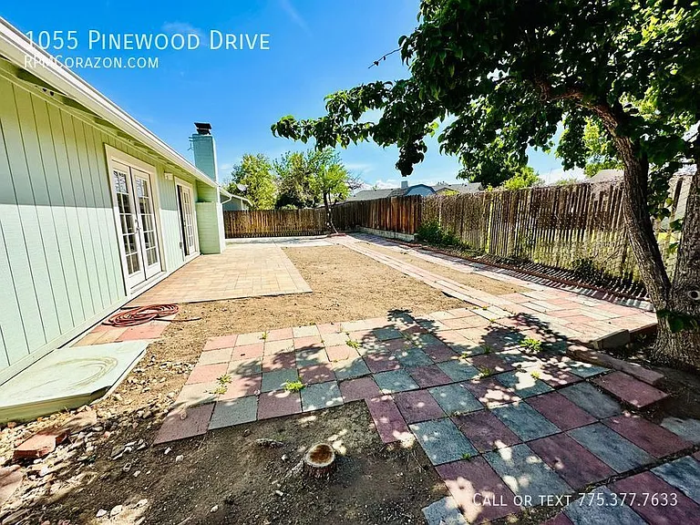 1055 Pinewood Dr — Photo 17