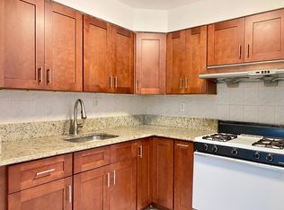 14211 38th Ave, Flushing, NY 11354