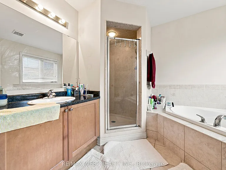 35 Sky Harbour Dr — Photo 19
