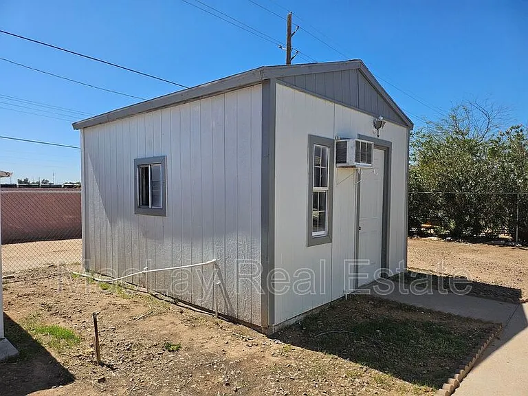 1113 W Corinthian Cir — Photo 17