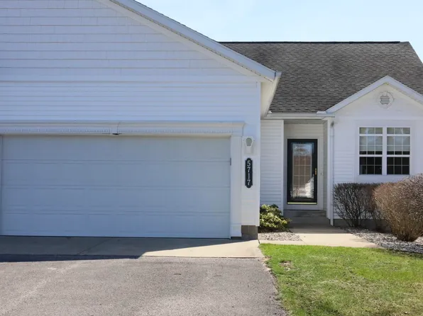 5717 Fairview Ct, Fruitport, MI 49415