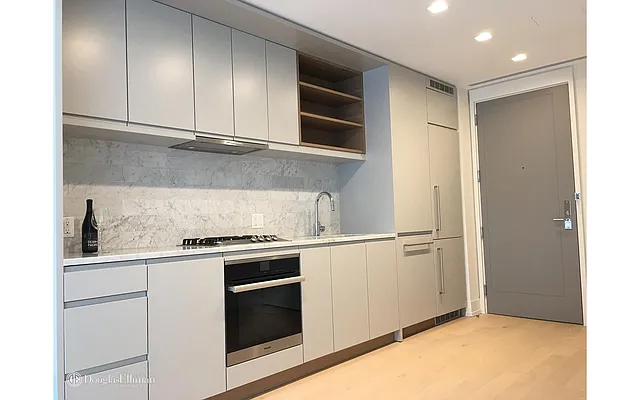 Rented by Douglas Elliman | media 29