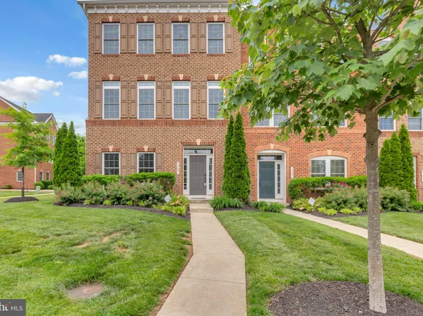 13691 Neil Armstrong Ave, Herndon, VA 20171