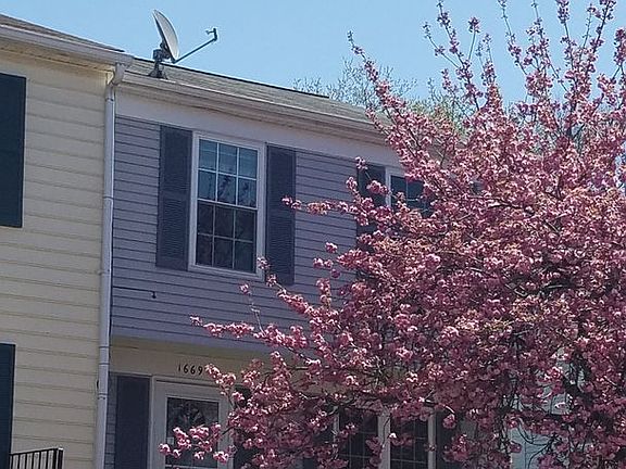 2nd image of 1669 Colonial Way