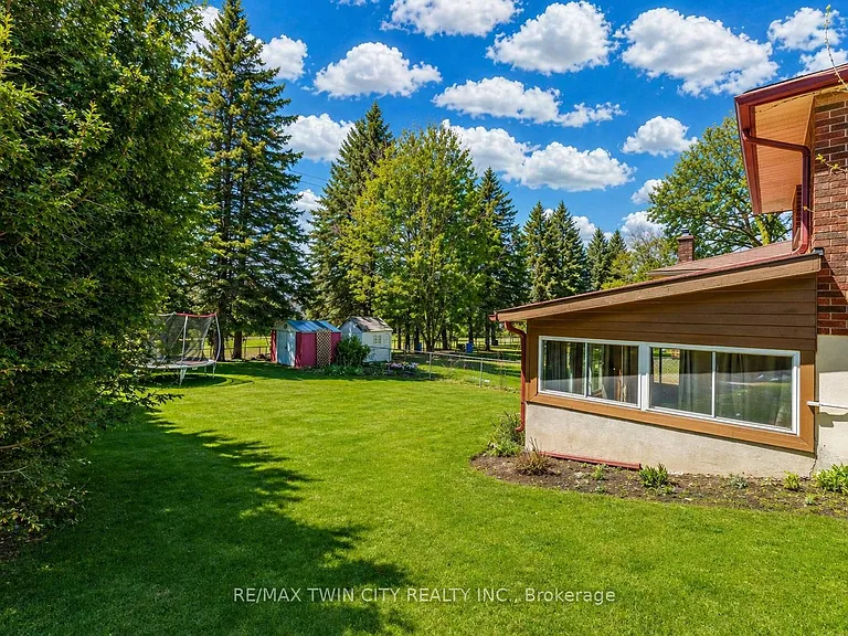 402 Lakeview Dr — Photo 39