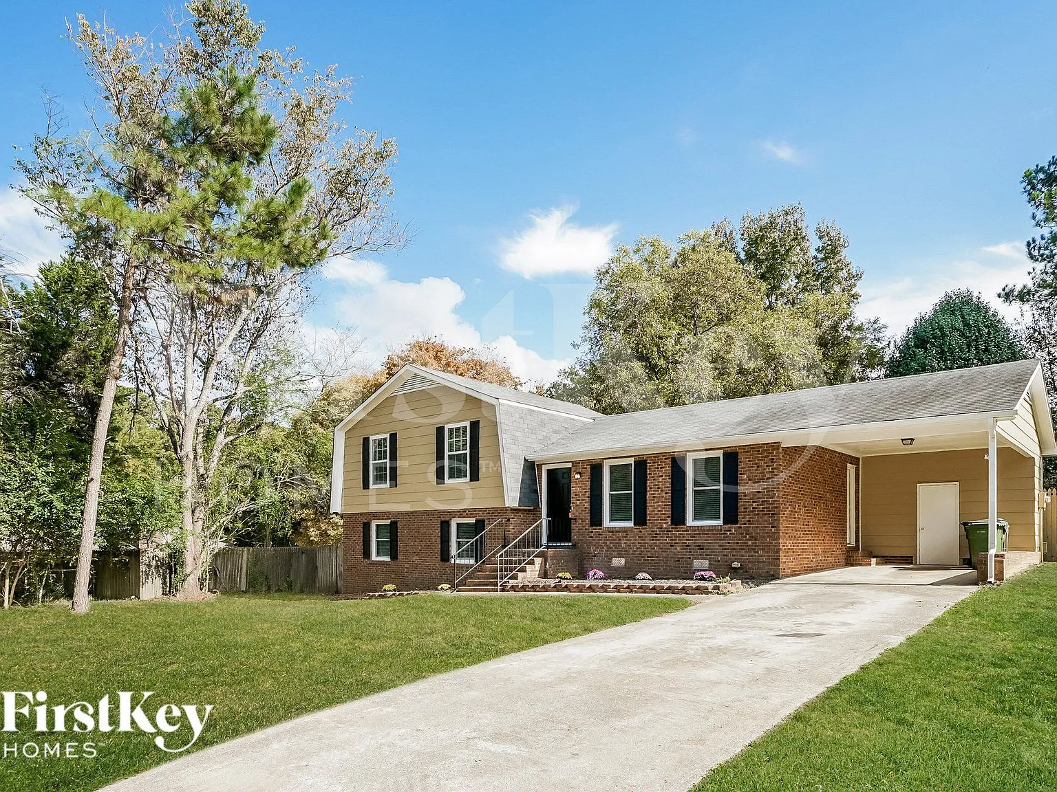 4 bed, 2.0 bath, 1732 sqft, $2,190 — Photo 2