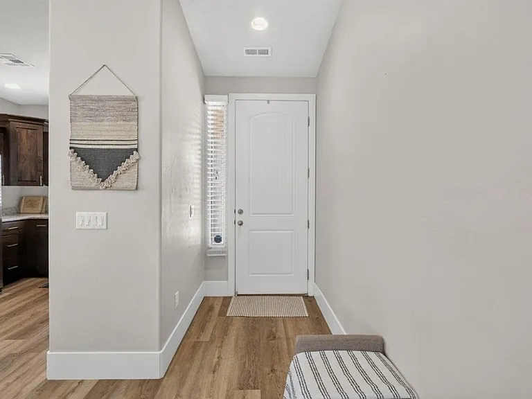 1024 N Silver Lode Ave — Photo 4