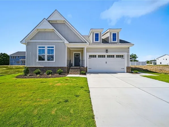 5 Mulligan Ln, Suffolk, VA 23434