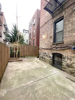 Rented by Compass | media 28