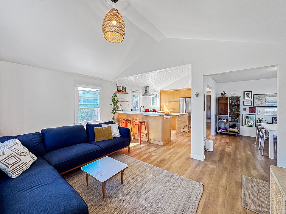 1st image of 2855 Downer Ave