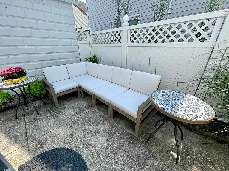 112 N Belmont Ave — Photo 22