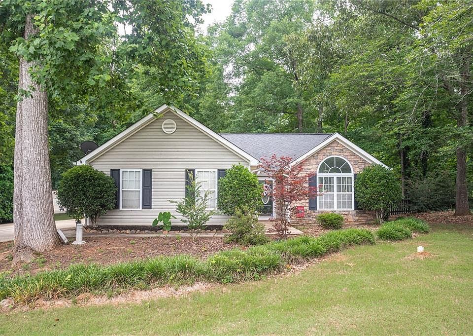1st image of 605 Freeman Dr