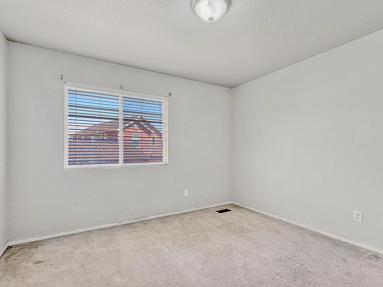 6442 Silverwind Cir — Photo 21