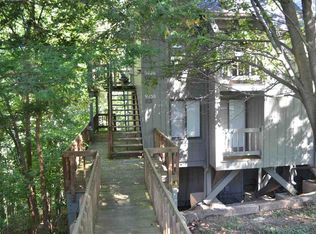 9430 S Lake Ridge Dr, Bloomington, IN 47401