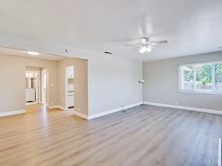 3000 Santa Maria Ave — Photo 30