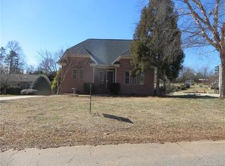 305 Commodore Loop, Mooresville, NC 28117