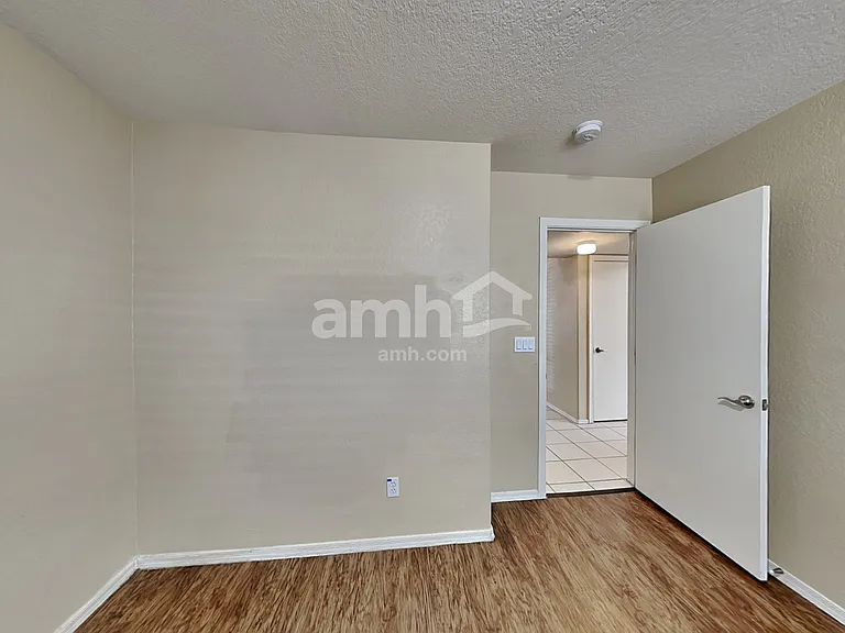 6760 W Alegria Dr — Photo 14