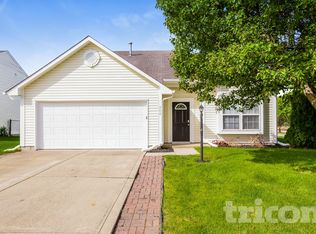 484 Brookstone Dr, Greenfield, IN 46140