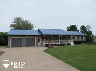 1081 S Gale Rd, Davison, MI 48423