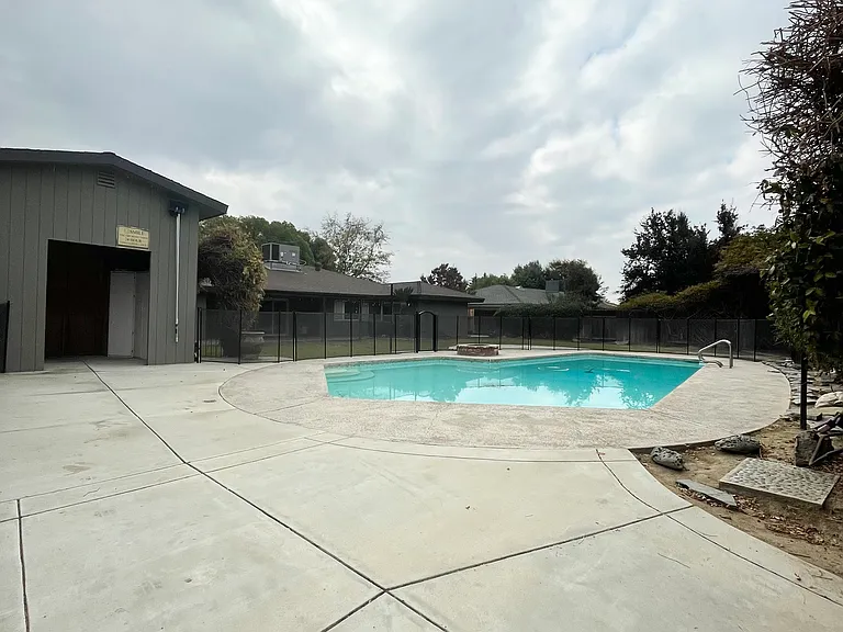 7000 Hooper Ave — Photo 15