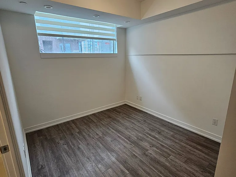861 Sheppard Ave W #9 — Photo 17