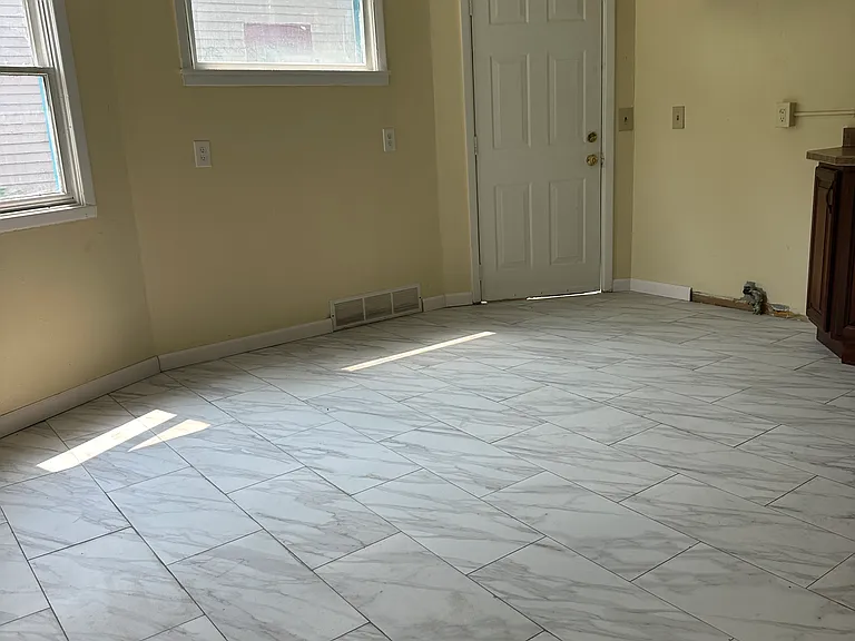54 Humber Ave #1 — Photo 2