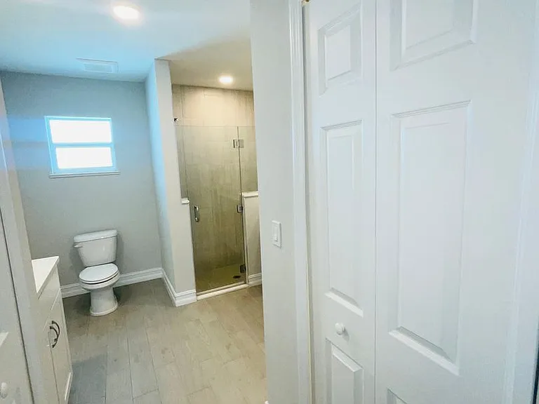 928 SW John Maccormack Ter — Photo 11