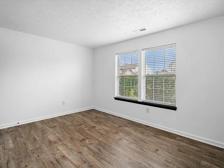 1429 Softwind Dr — Photo 22
