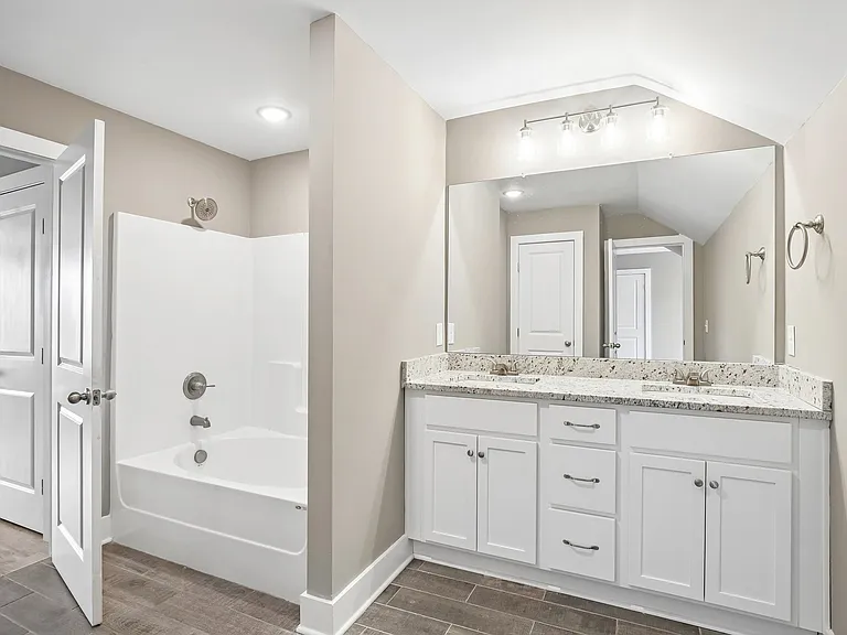 South Maple Townhomes — Photo 16