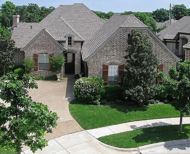 1st image of 227 La Fontaine Ln