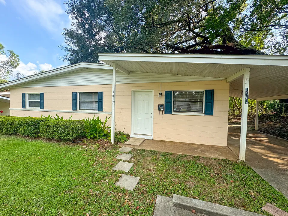 1617 Airport Dr