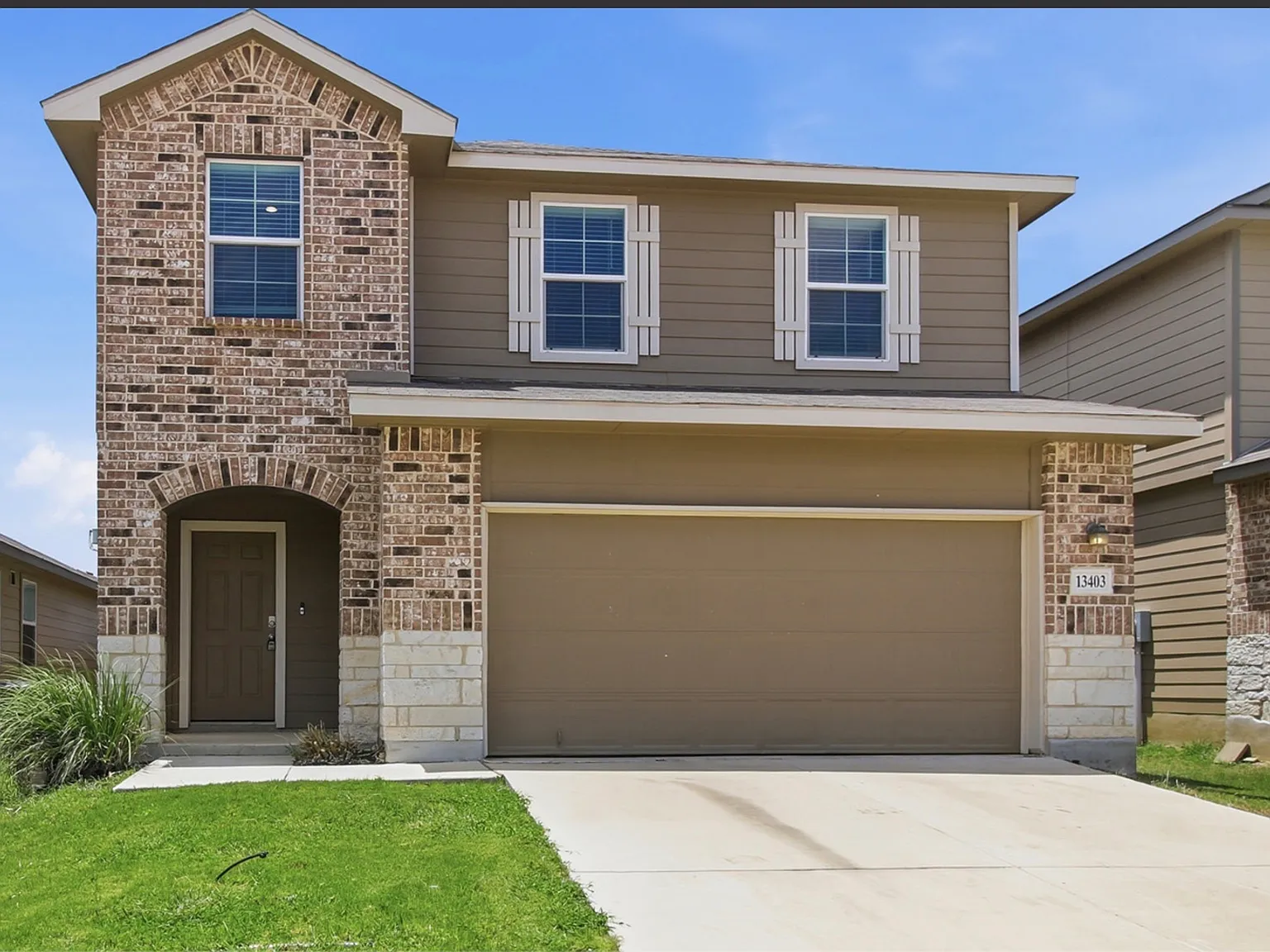 4 bed, 1968 sqft, $1,845 — Photo 1