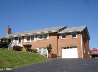 758 Browntown Rd, Bentonville, VA 22610