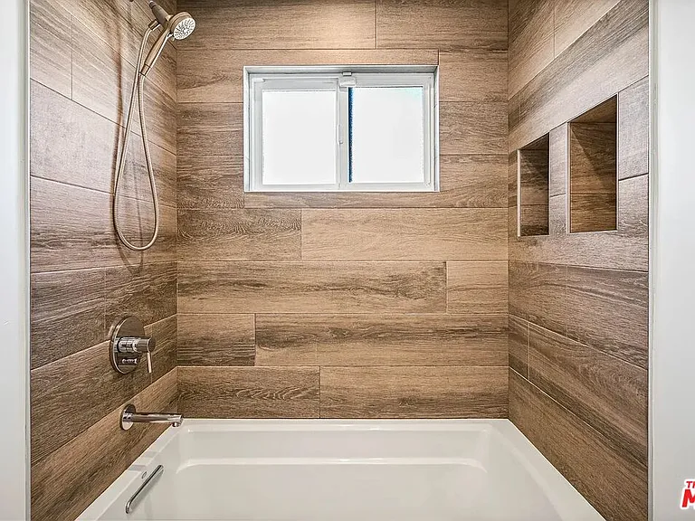 2751 Midvale Ave — Photo 13
