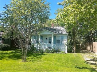 (Undisclosed Address), Southampton, NY 11968
